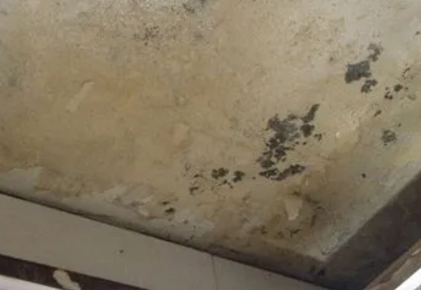 确山阳台漏水维修公司分享下确山卫生间渗水维修需要注意哪些问题。